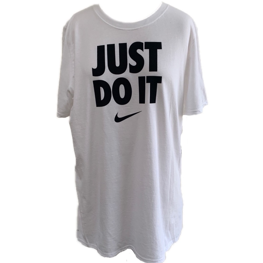 Women’s Nike “Just Do It” White Tee Size XL